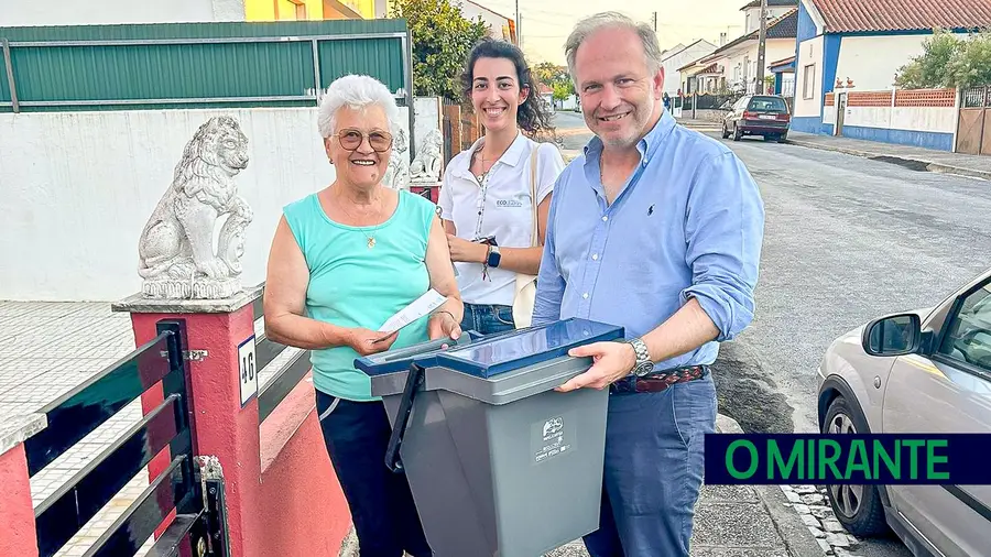 Recolha de resíduos porta-a-porta em duas zonas de Almeirim e na aldeia da Raposa