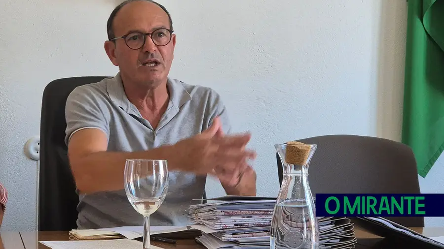 Coruche afina preparativos para as festas e autarquia atribui lotes a empresa de transformação de amêndoa Coruche afina preparativos para as festas e autarquia atribui lotes a empresa de transformação de amêndoa