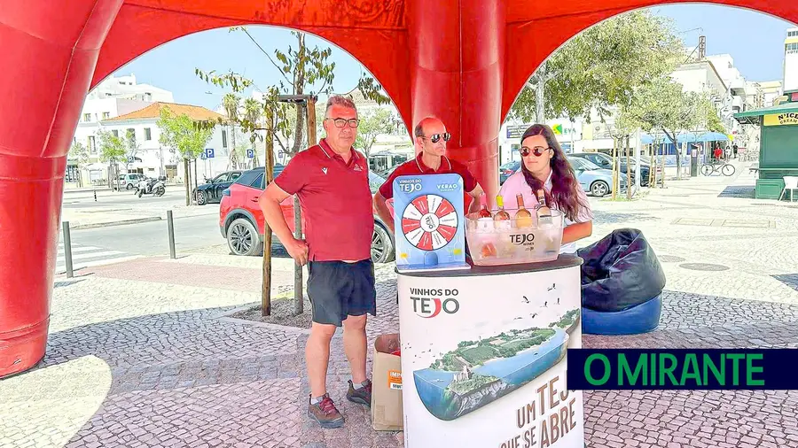 Almeirim promove vinhos nas praias há uma década Almeirim promove vinhos nas praias há uma década