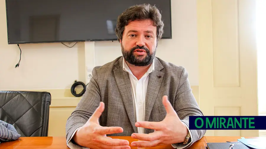 Câmara de Tomar esclarece polémica sobre pagamentos irregulares a bombeiros Câmara de Tomar esclarece polémica sobre pagamentos irregulares a bombeiros