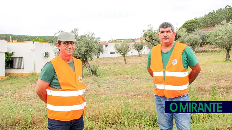 Os dois voluntários do Sardoal que protegem a população dos fogos Os dois voluntários do Sardoal que protegem a população dos fogos