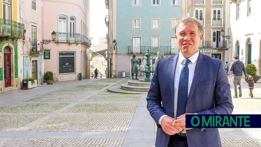 Abrantes inicia obra de 1,9 milhões para creche com capacidade para 107 crianças Abrantes inicia obra de 1,9 milhões para creche com capacidade para 107 crianças