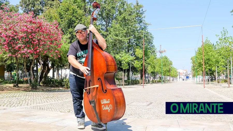 Ruben El Pavoni: “ser músico profissional em Portugal ainda é uma coisa do outro mundo” Ruben El Pavoni: “ser músico profissional em Portugal ainda é uma coisa do outro mundo”