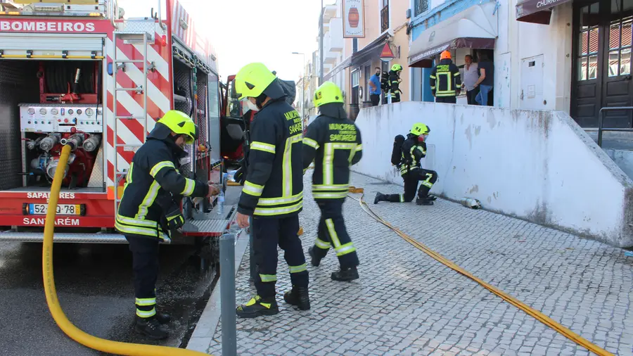 PS vai propor extinção dos bombeiros sapadores de Santarém PS vai propor extinção dos bombeiros sapadores de Santarém