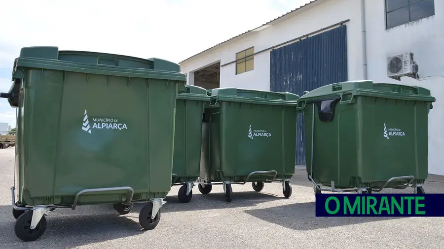 Alpiarça investe mais de 5 mil euros na compra de contentores do lixo Alpiarça investe mais de 5 mil euros na compra de contentores do lixo