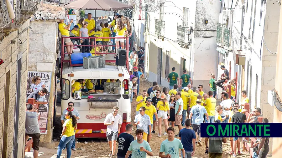 Trabalhadores de Arruda dos Vinhos recebem voto de louvor pelo trabalho nas festas