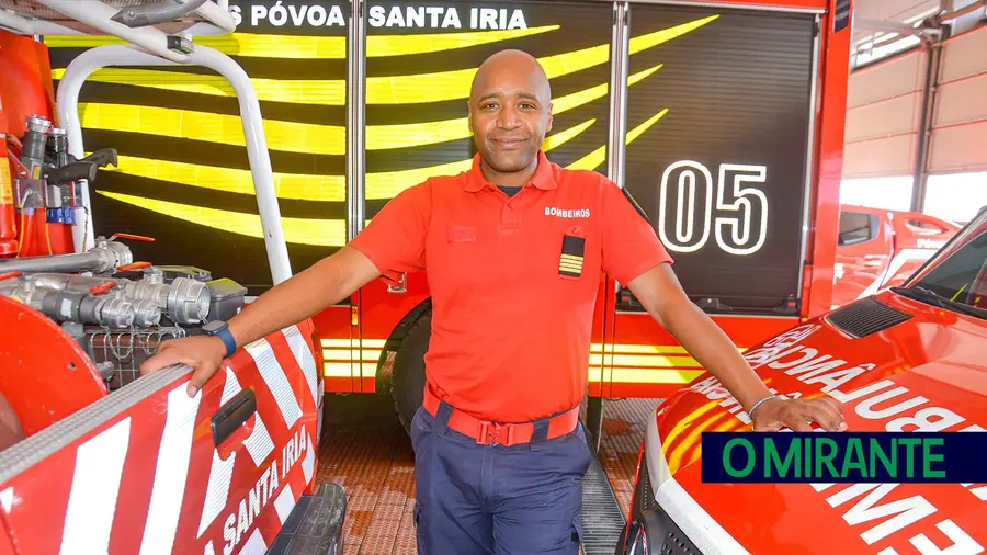 Sandro Lopes é o senhor que se segue no comando dos bombeiros da Póvoa de Santa Iria