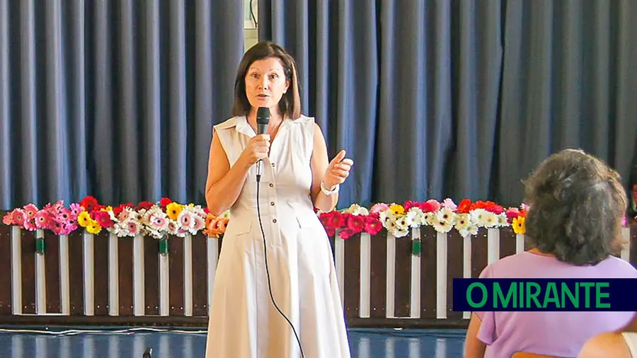 Agrupamento de Escolas Nuno de Santa Maria é excelente no domínio liderança e gestão Agrupamento de Escolas Nuno de Santa Maria é excelente no domínio liderança e gestão