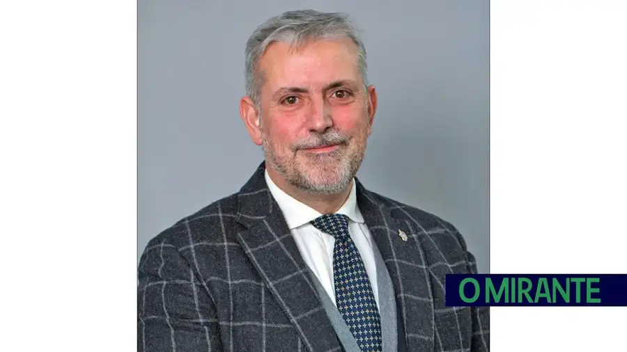 Paulo Varanda pede à Câmara do Cartaxo reembolso das custas com advogados Paulo Varanda pede à Câmara do Cartaxo reembolso das custas com advogados