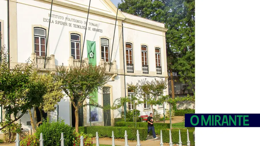 Autarcas de Abrantes preocupados com menor procura da Escola Superior de Tecnologia Autarcas de Abrantes preocupados com menor procura da Escola Superior de Tecnologia