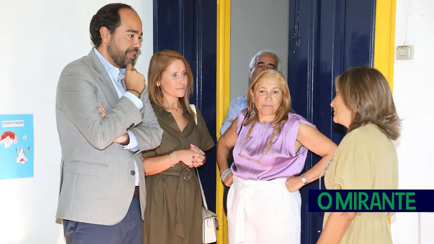 O MIRANTE | Autarcas de Santarém visitaram escolas que receberam obras