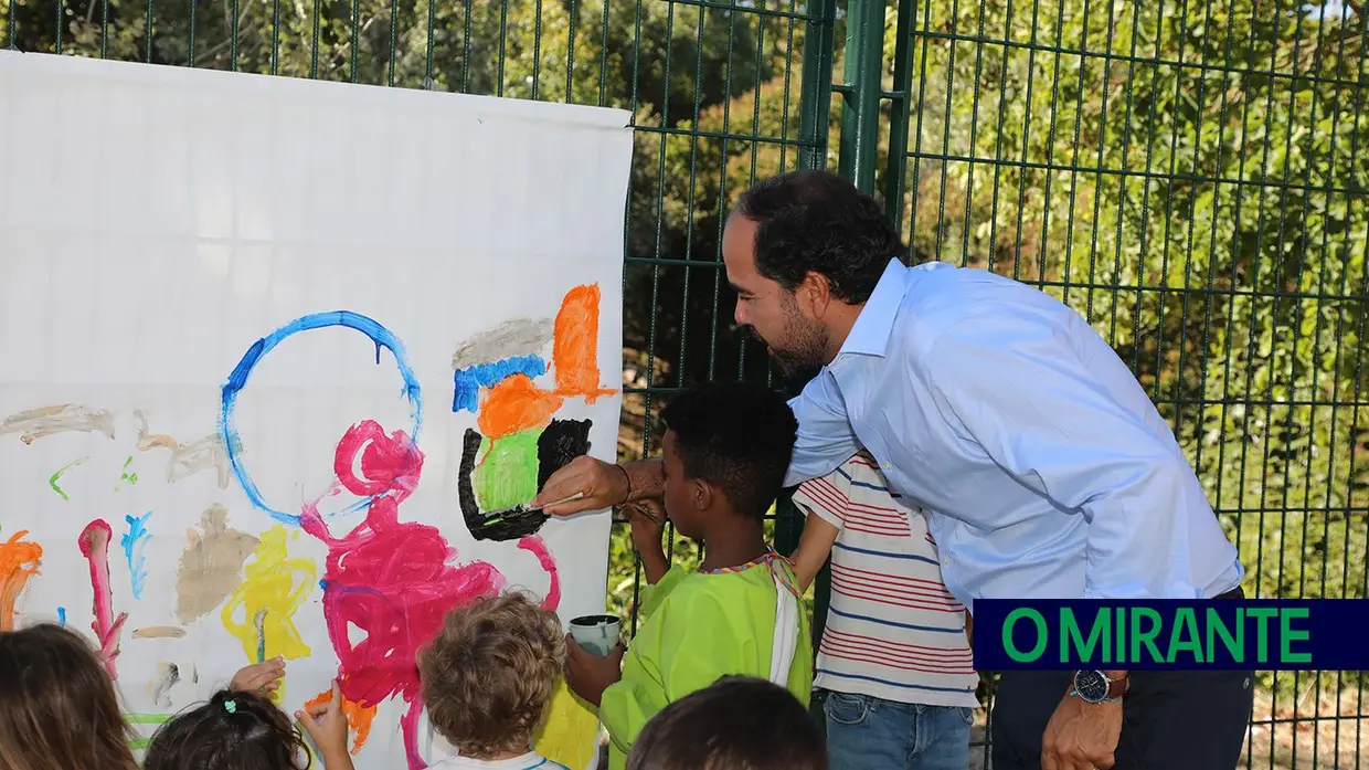 Autarcas de Santarém visitaram escolas que receberam obras