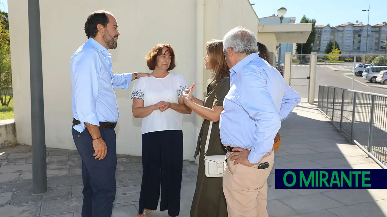 Autarcas de Santarém visitaram escolas que receberam obras