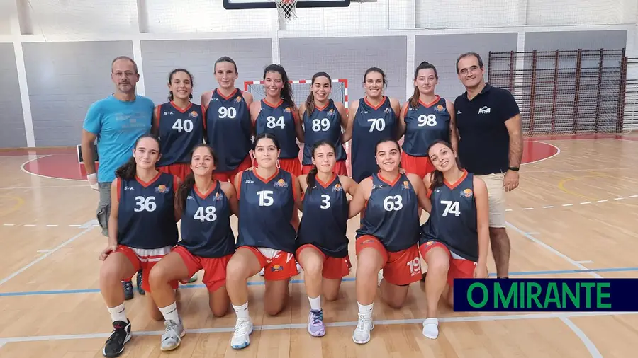 Seniores femininas do Santarém Basket vencem jogo de estreia