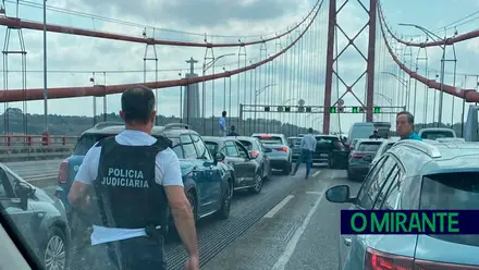 Assaltantes de ourivesarias em Fátima apanhados na Ponte 25 de Abril