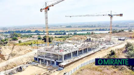 O MIRANTE | Autarcas visitaram obras do Hospital da Luz em Santarém