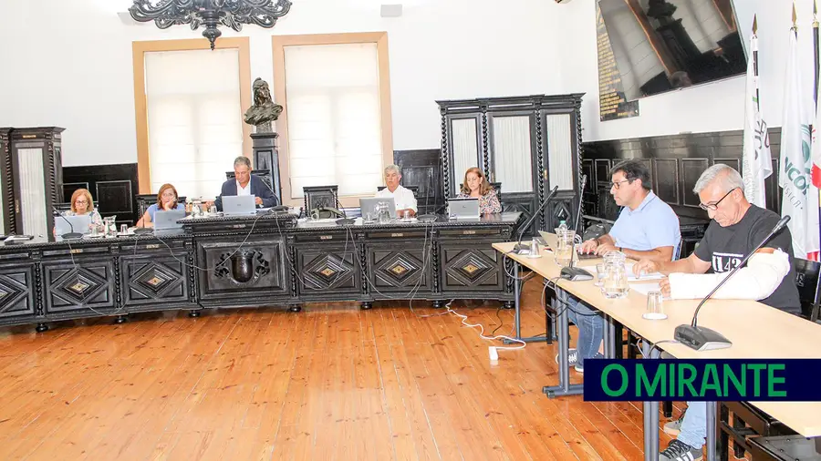 Processo de atribuição de casas municipais no Entroncamento manchado pela suspeição Processo de atribuição de casas municipais no Entroncamento manchado pela suspeição