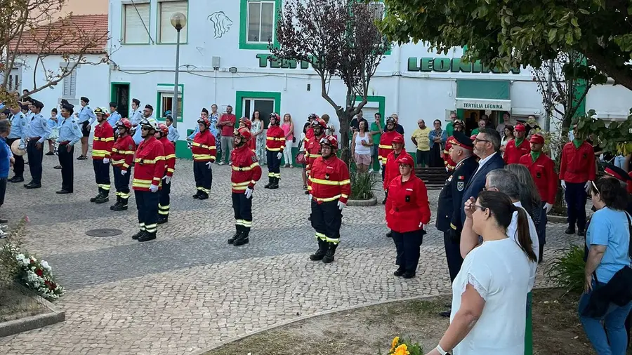 Bombeiros da Castanheira homenagearam camaradas