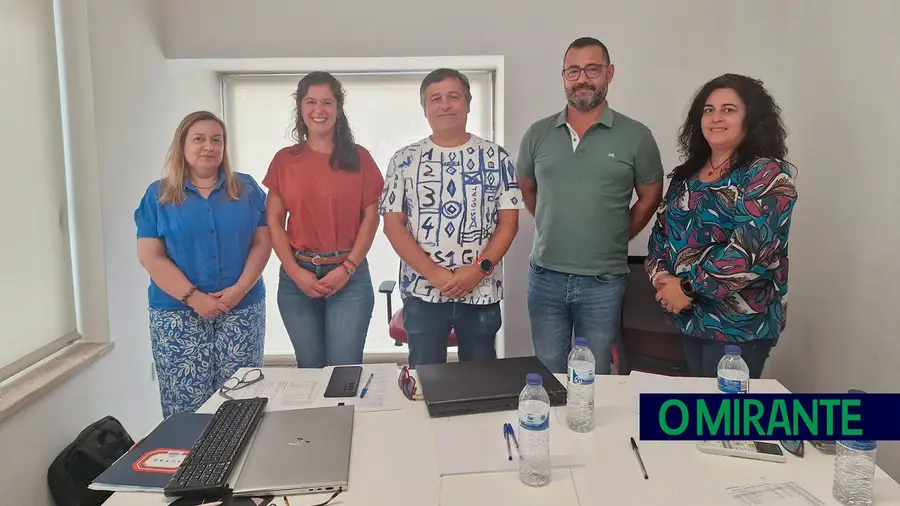 Trabalhadores das Finanças queixam-se da falta de pessoal e do aumento de conflitos com contribuintes Trabalhadores das Finanças queixam-se da falta de pessoal e do aumento de conflitos com contribuintes