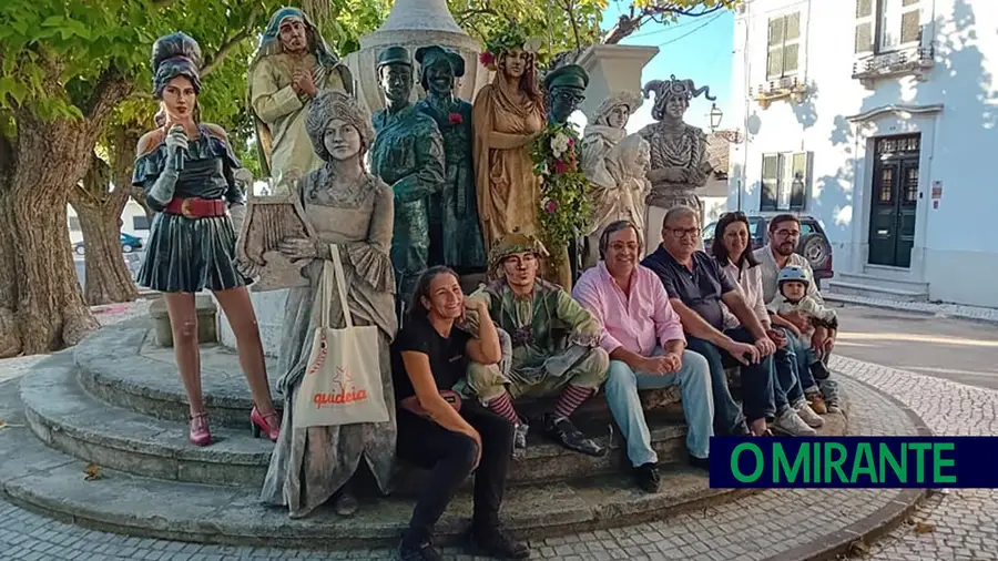 Estátua "25 de Abril" vence concurso na Chamusca Estátua "25 de Abril" vence concurso na Chamusca