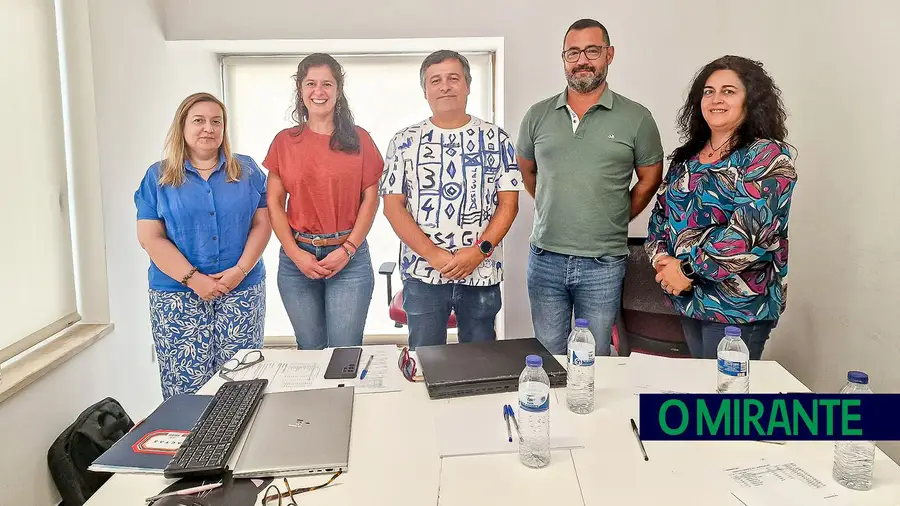 Trabalhadores das Finanças queixam-se da falta de pessoal e do aumento de conflitos com contribuintes Trabalhadores das Finanças queixam-se da falta de pessoal e do aumento de conflitos com contribuintes
