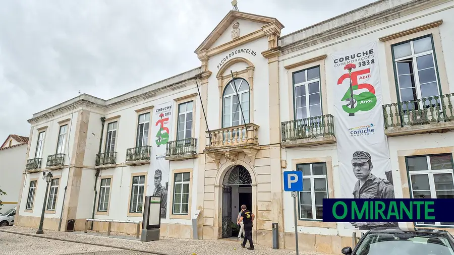 Empréstimo para requalificar Paços do Concelho de Coruche à espera do visto do Tribunal de Contas Empréstimo para requalificar Paços do Concelho de Coruche à espera do visto do Tribunal de Contas