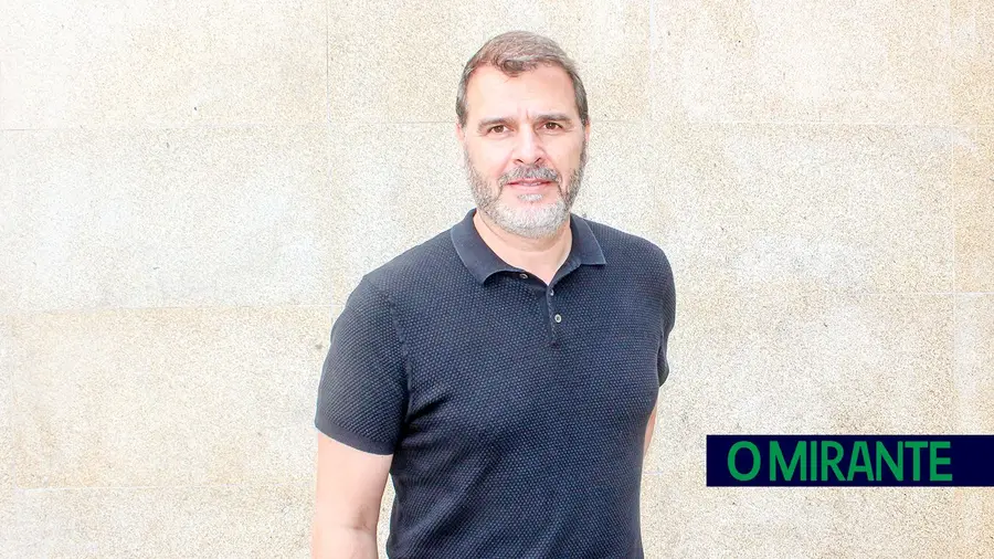 João Henriques: um treinador de futebol vive em constante sobressalto João Henriques: um treinador de futebol vive em constante sobressalto