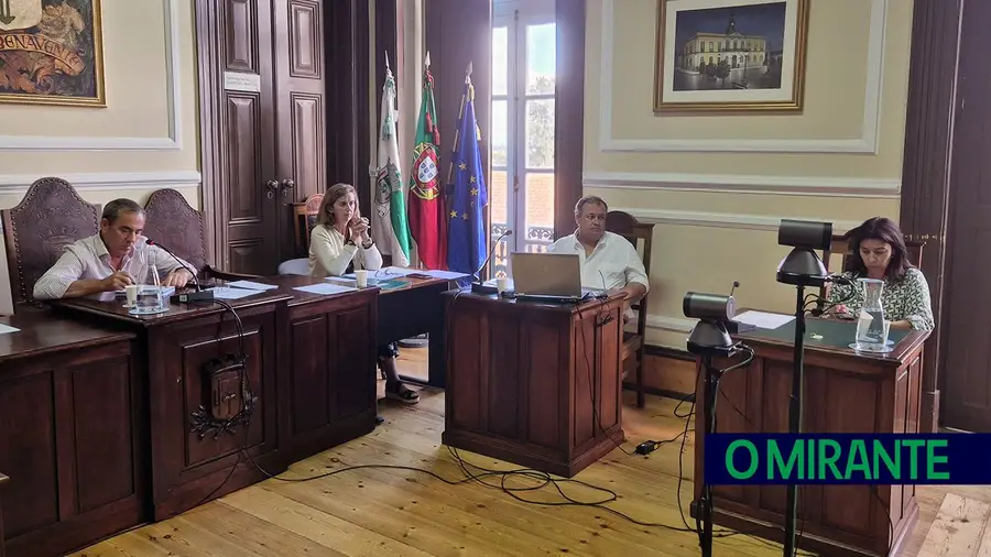 Presidente da Câmara de Benavente redistribui pelouros Presidente da Câmara de Benavente redistribui pelouros