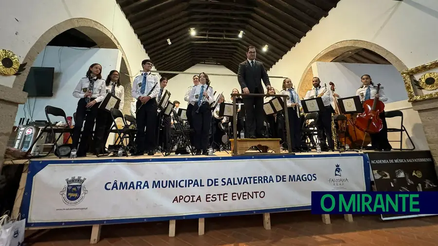 Município reconheceu publicamente trabalho da filarmónica de Salvaterra Município reconheceu publicamente trabalho da filarmónica de Salvaterra