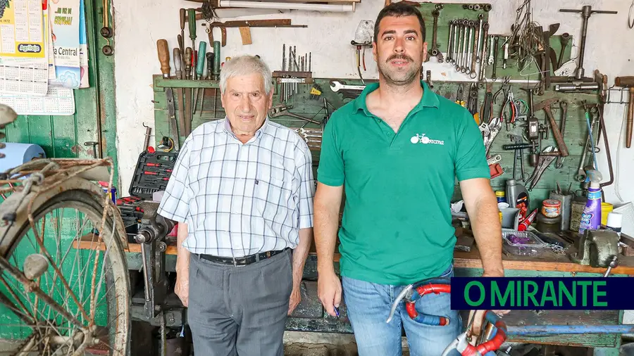 Vila Chã de Ourique tem uma oficina de bicicletas que é um tesouro