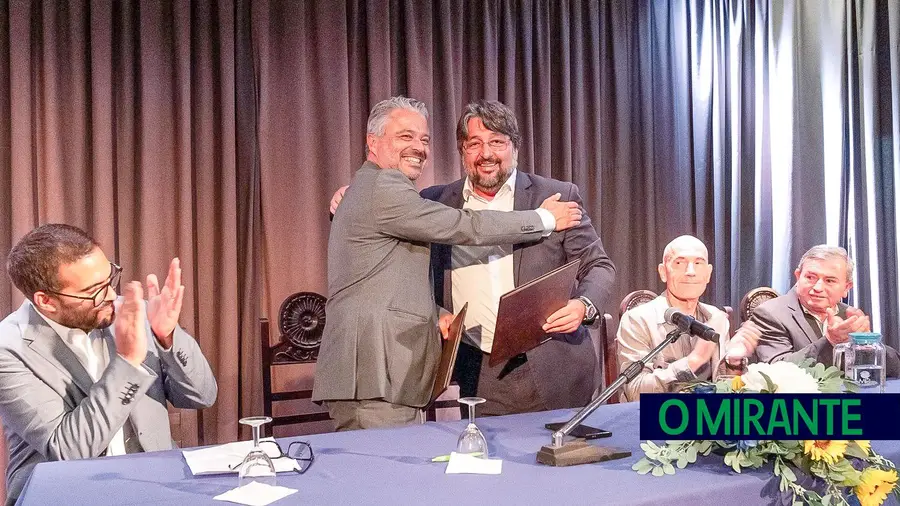 Arruda dos Vinhos e Loures unem-se na defesa de novo nó de acesso à A9 Arruda dos Vinhos e Loures unem-se na defesa de novo nó de acesso à A9
