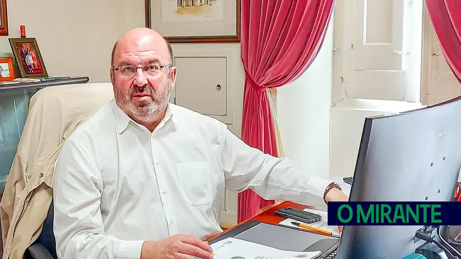 O nome do Largo Lobato Correia continua a dividir a população de Valhascos O nome do Largo Lobato Correia continua a dividir a população de Valhascos