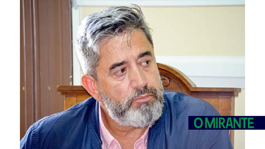 PS rompe acordo na Câmara de Benavente e deixa CDU a governar sozinha PS rompe acordo na Câmara de Benavente e deixa CDU a governar sozinha
