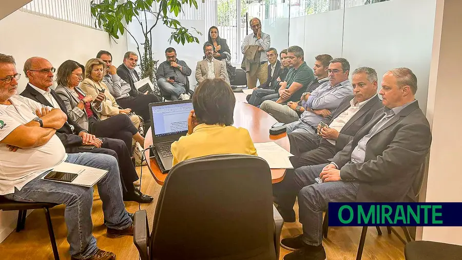 Cluster das Indústrias e Tecnologias da fileira do Desporto vai ter sede em Rio Maior Cluster das Indústrias e Tecnologias da fileira do Desporto vai ter sede em Rio Maior