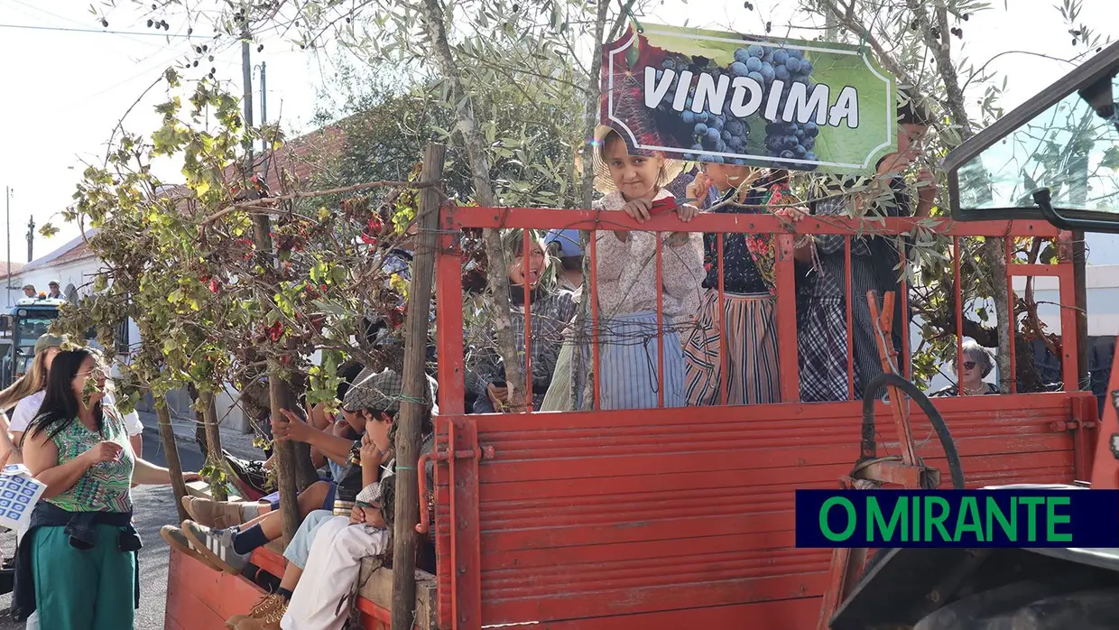 Vila Chã de Ourique mantém a tradição do cortejo das vindimas