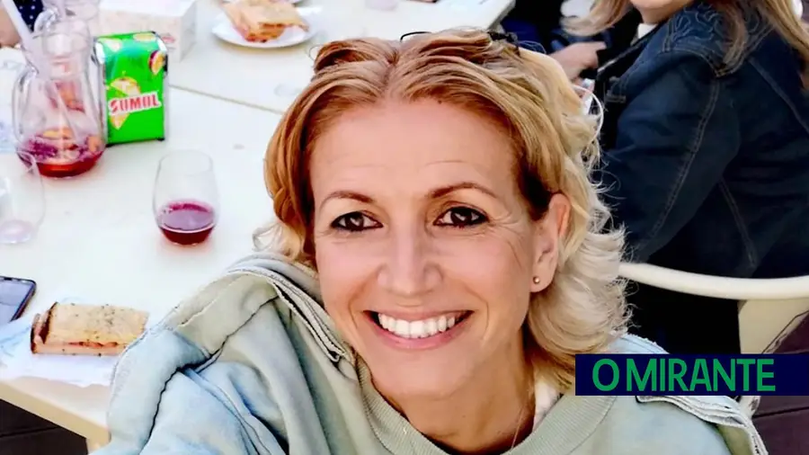 Incompatibilidades com a lei levam a demissão da directora do Agrupamento de Escolas do Entroncamento Incompatibilidades com a lei levam a demissão da directora do Agrupamento de Escolas do Entroncamento