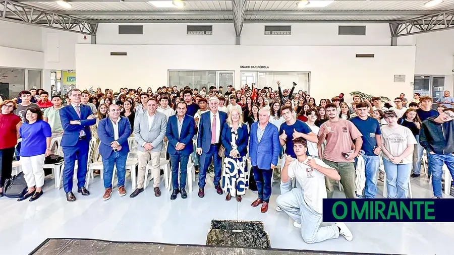 Mário Centeno ainda brinca em serviço e goza com quem trabalha Mário Centeno ainda brinca em serviço e goza com quem trabalha