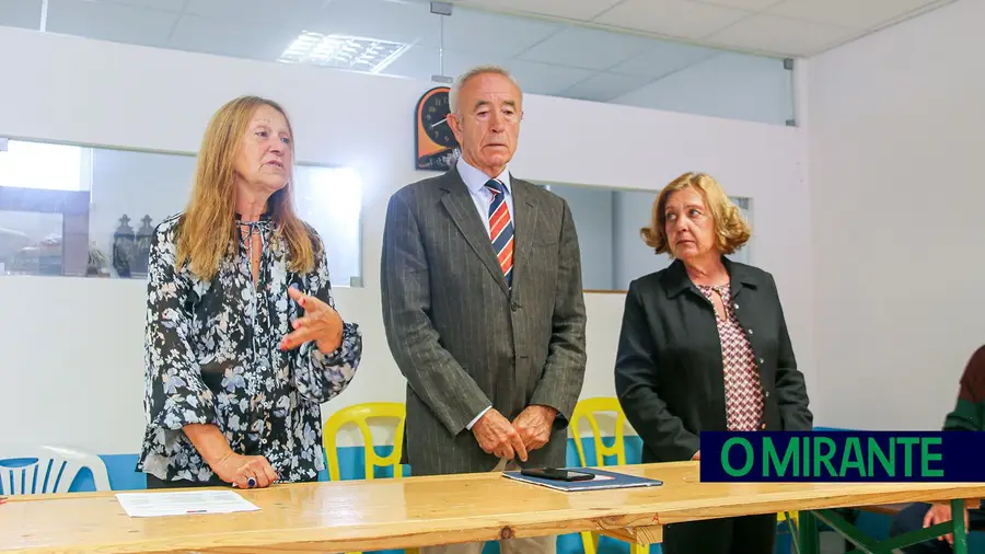 Rosa Barral eleita presidente da associação de reformados do Forte da Casa Rosa Barral eleita presidente da associação de reformados do Forte da Casa