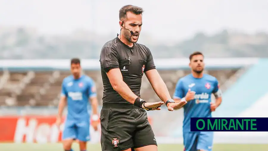 João Veríssimo apita o primeiro jogo internacional com a selecção nacional João Veríssimo apita o primeiro jogo internacional com a selecção nacional