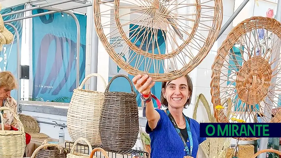 Tânia Grazinas Mendes promoveu cestaria de Tomar na Bienal de Artes & Ofícios Tânia Grazinas Mendes promoveu cestaria de Tomar na Bienal de Artes & Ofícios