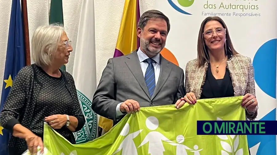 Abrantes recebeu prémio de “Autarquia Mais Familiarmente Responsável” pela 10ª vez Abrantes recebeu prémio de “Autarquia Mais Familiarmente Responsável” pela 10ª vez