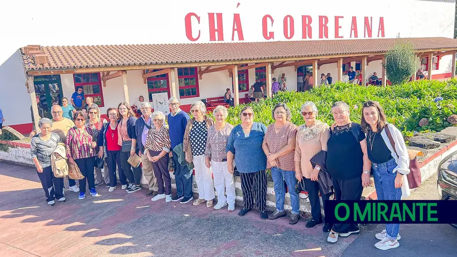 Alunos da Universidade Sénior de Parreira e Chouto nos Açores Alunos da Universidade Sénior de Parreira e Chouto nos Açores