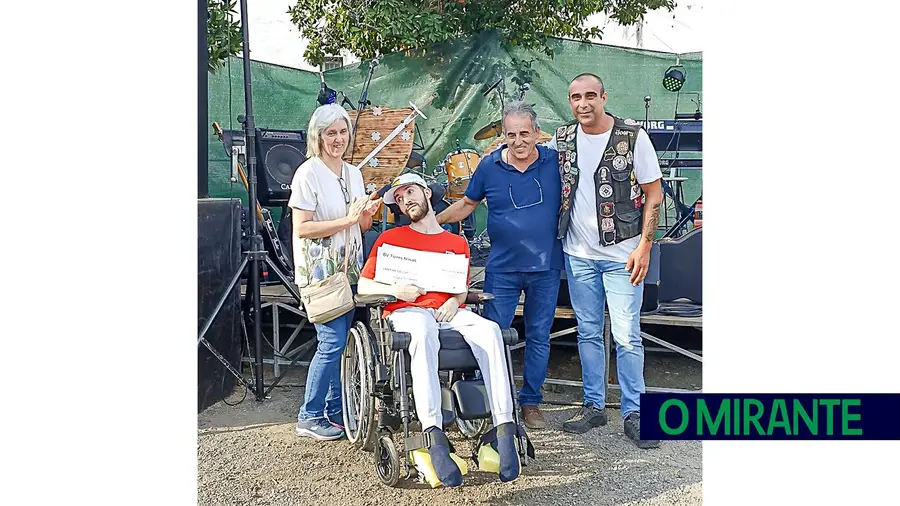Bombeiros Torrejanos angariam quase nove mil euros para ajudar André Trindade Bombeiros Torrejanos angariam quase nove mil euros para ajudar André Trindade