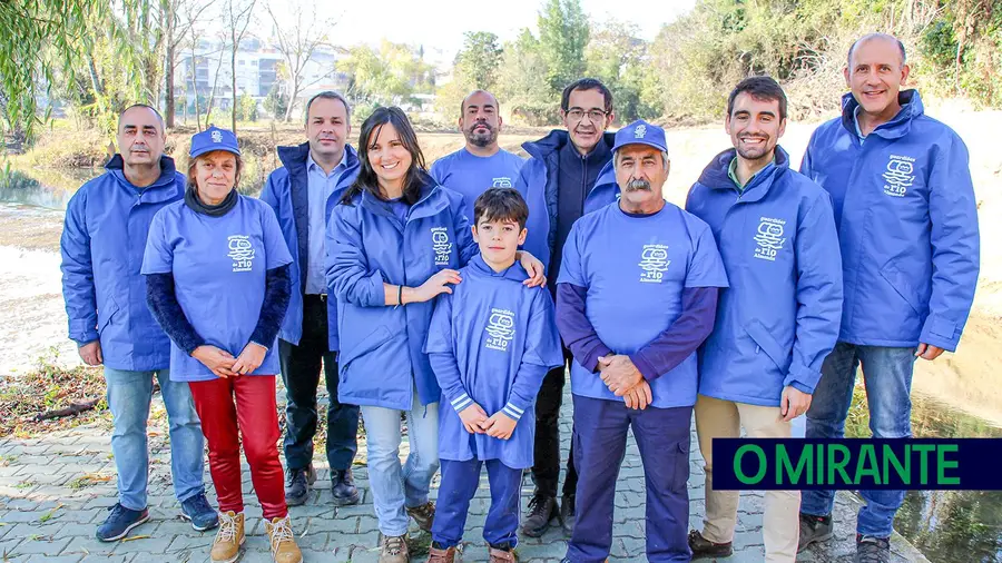 Guardiões do Almonda retiram tonelada e meia de lixo do rio Guardiões do Almonda retiram tonelada e meia de lixo do rio