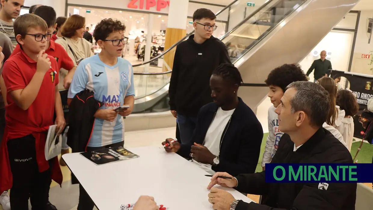 Éder e Pauleta inauguram exposição do centenário da Associação de Futebol de Santarém