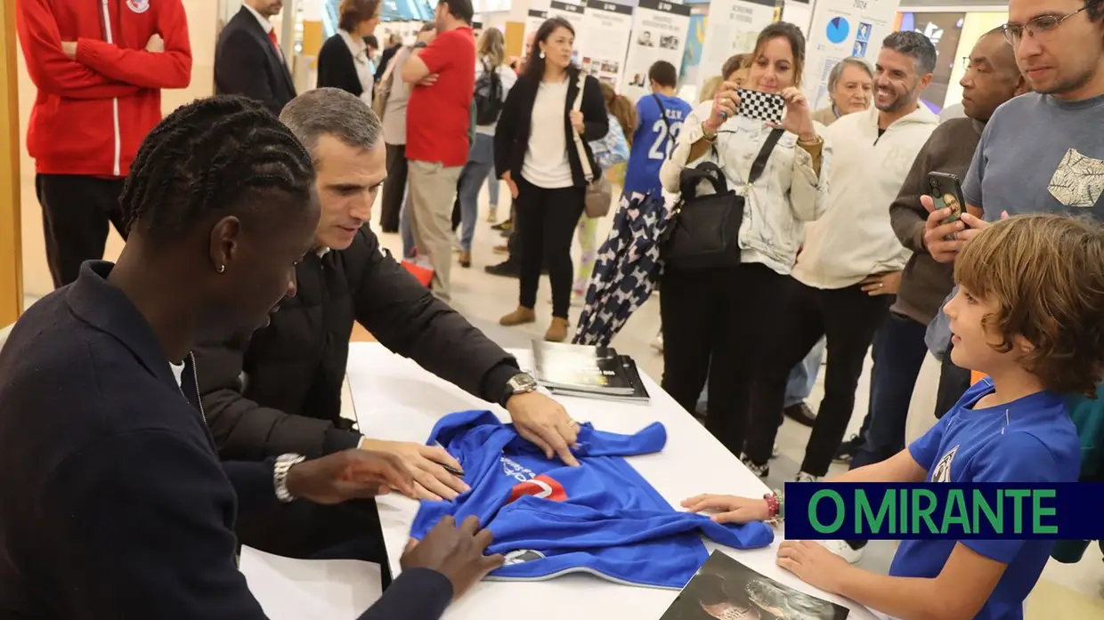 Éder e Pauleta inauguram exposição do centenário da Associação de Futebol de Santarém