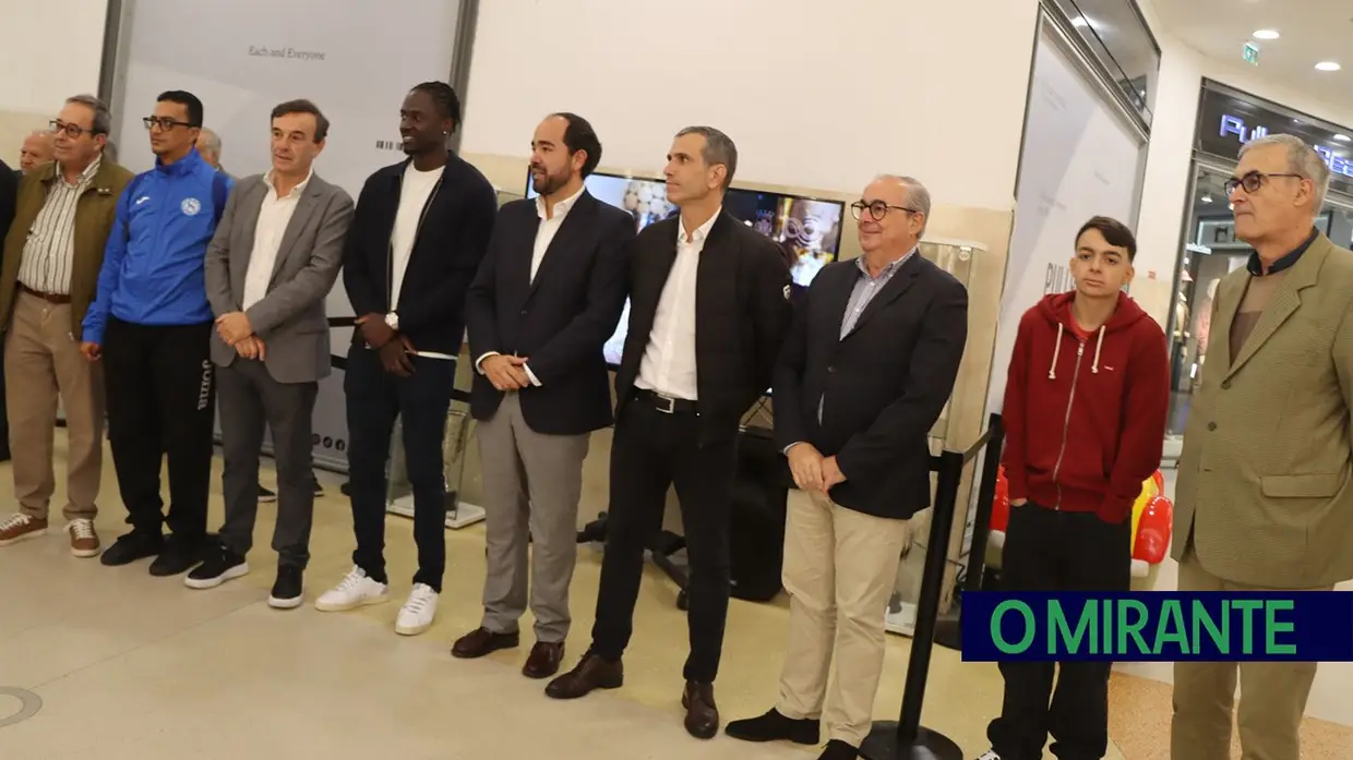 Éder e Pauleta inauguram exposição do centenário da Associação de Futebol de Santarém