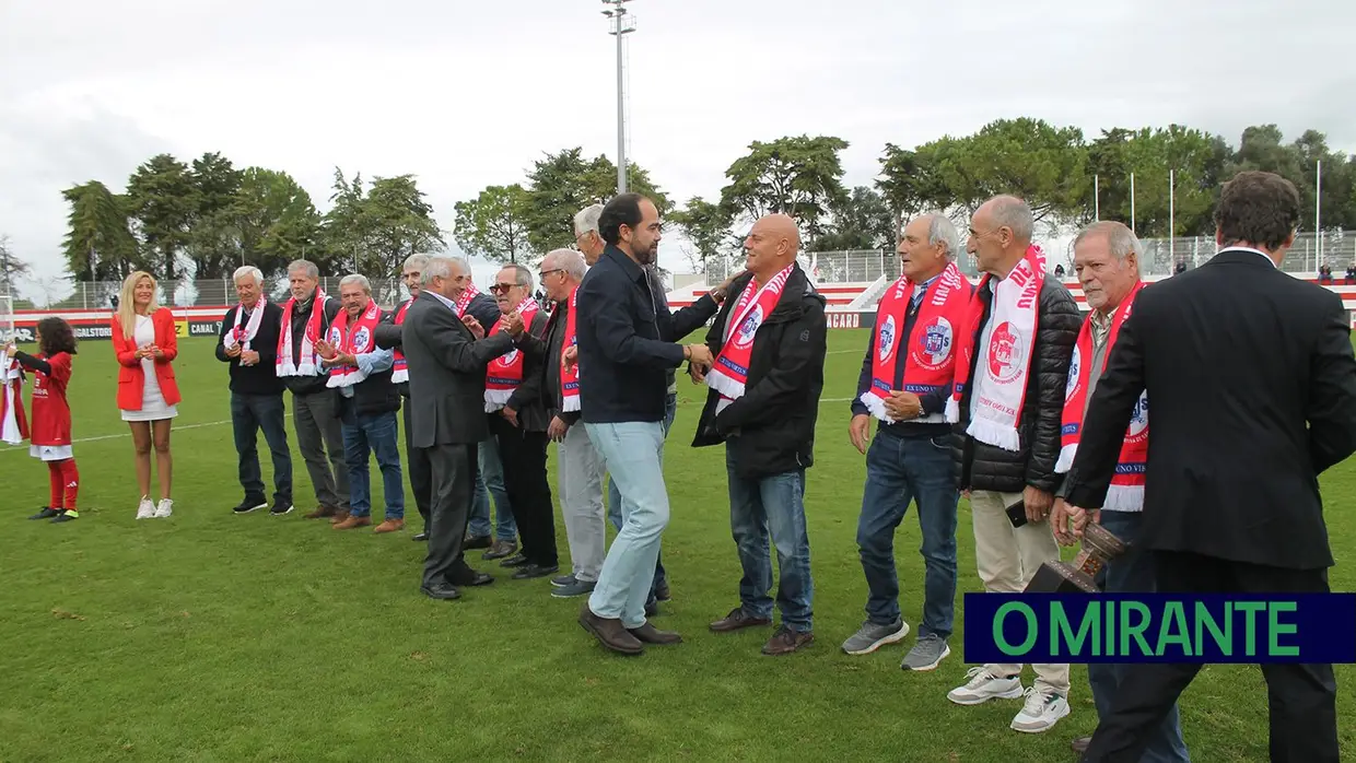 União de Santarém homenageou campeões nacionais da 3ª divisão em 1974