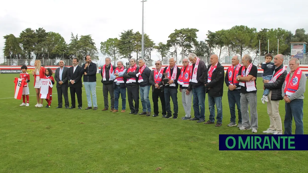 União de Santarém homenageou campeões nacionais da 3ª divisão em 1974