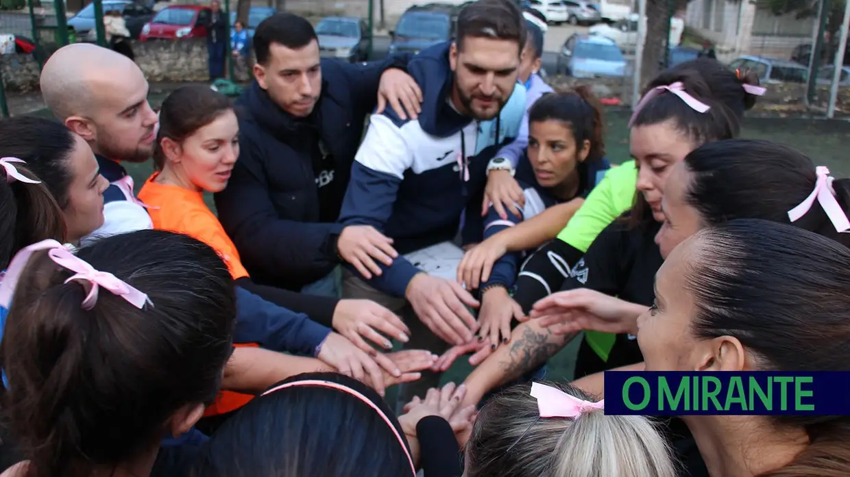 Já arrancou a nova liga de futebol de rua feminino na região